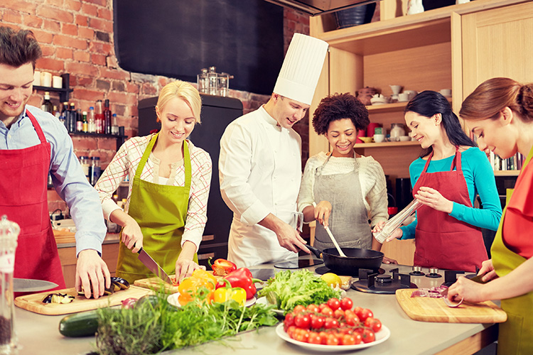 Cours de cuisine en entreprise, démonstrateur culinaire